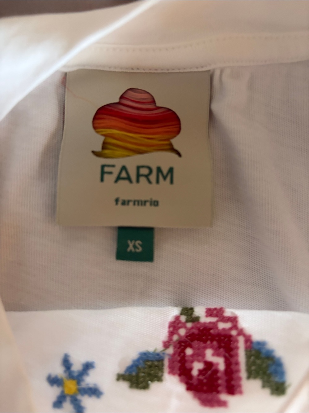 FARM Rio Ivory Embroidered Floral Tank - Picture 4 of 4